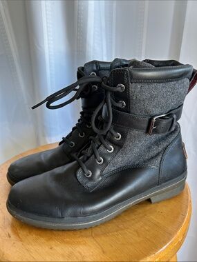 NEW UGG Ladies Black Ankle Boots with Felt Collar